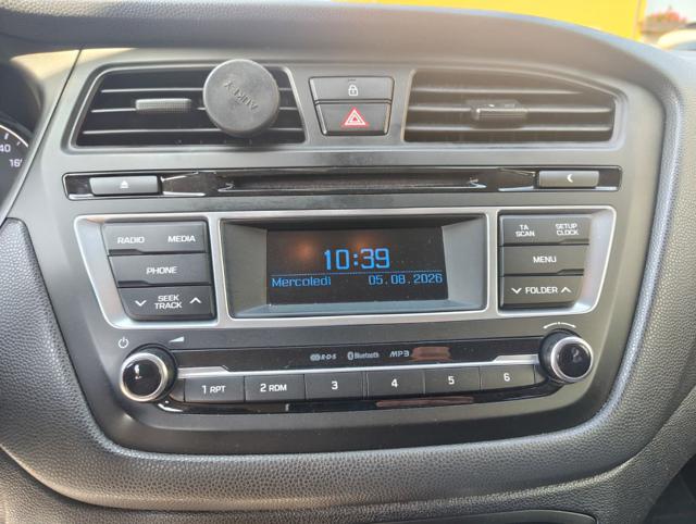 HYUNDAI i20 usata, con Climatizzatore