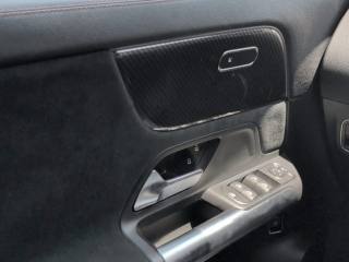 MERCEDES-BENZ GLA 200 usata, con Touch screen
