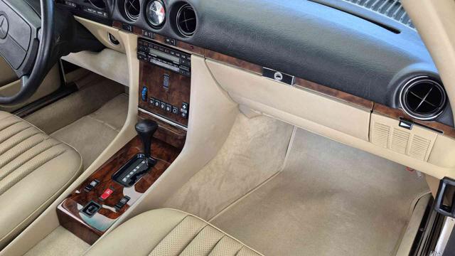 MERCEDES-BENZ SL 560 usata 7