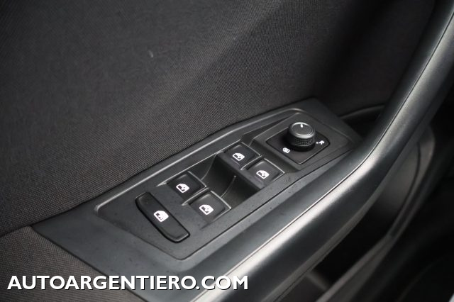 VOLKSWAGEN T-Roc usata, con Controllo vocale