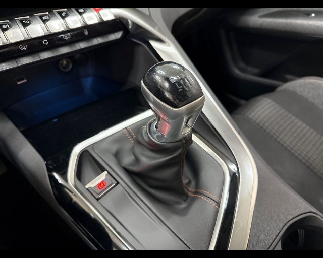 PEUGEOT 3008 usata, con Climatizzatore