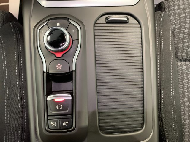 RENAULT Talisman usata, con Touch screen