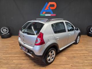 DACIA Sandero usata, con Autoradio