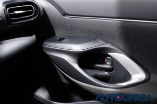 TOYOTA Yaris Cross usata, con Hill holder