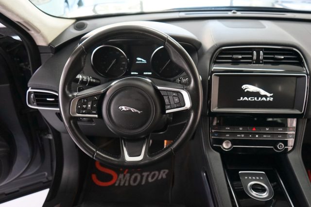 JAGUAR F-Pace usata, con Boardcomputer