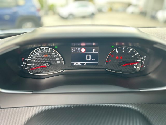 PEUGEOT 2008 usata, con Vetri oscurati