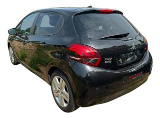 PEUGEOT 208 usata, con Alzacristalli elettrici