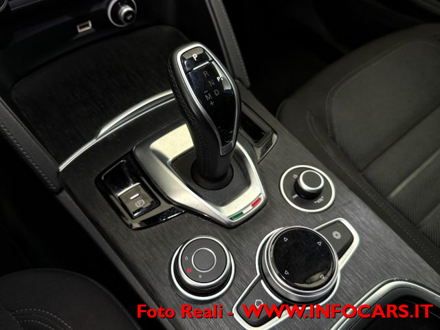ALFA ROMEO Stelvio usata, con Luci diurne LED