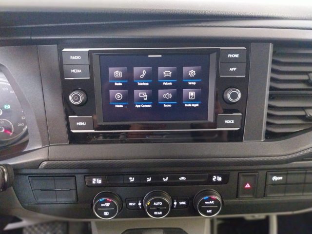 VOLKSWAGEN Caravelle usata, con Volante multifunzione