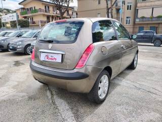 LANCIA Ypsilon usata, con Airbag