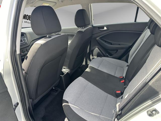 HYUNDAI i20 usata, con Chiusura centralizzata