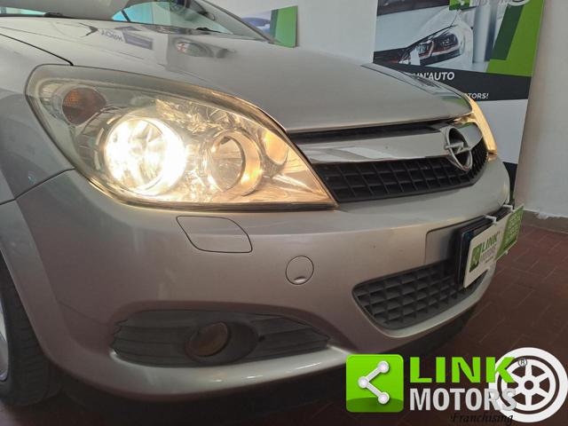 OPEL Astra usata, con Controllo trazione