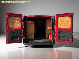 OPEL Vivaro usata, con Autoradio