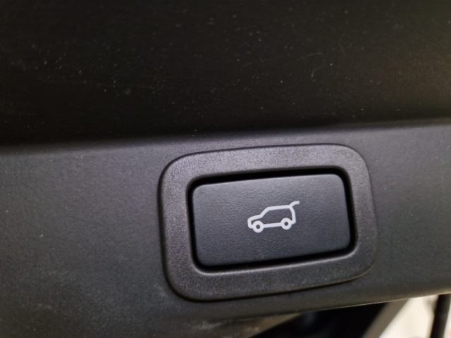 LAND ROVER Range Rover Sport usata, con Fari Xenon