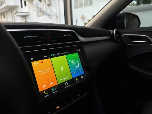 MG ZS usata, con Touch screen