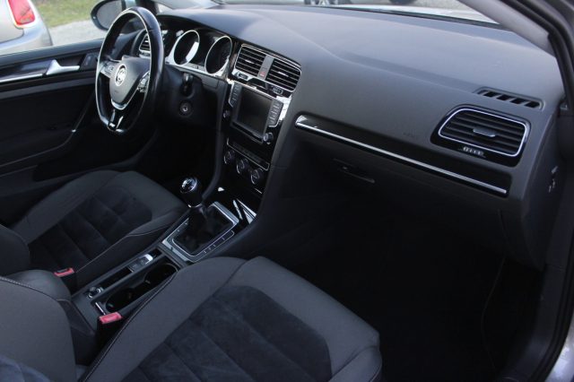 VOLKSWAGEN Golf usata, con Controllo automatico clima