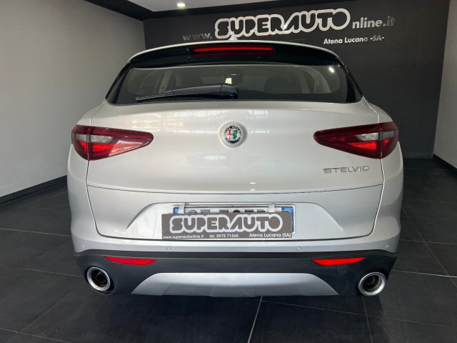 ALFA ROMEO Stelvio usata, con Alzacristalli elettrici