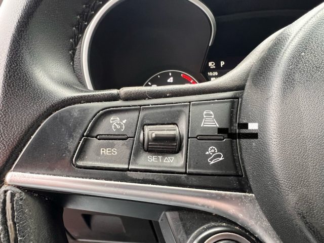ALFA ROMEO Stelvio usata, con Controllo automatico clima