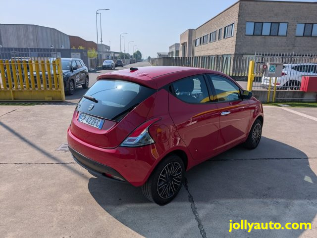 LANCIA Ypsilon usata, con Autoradio