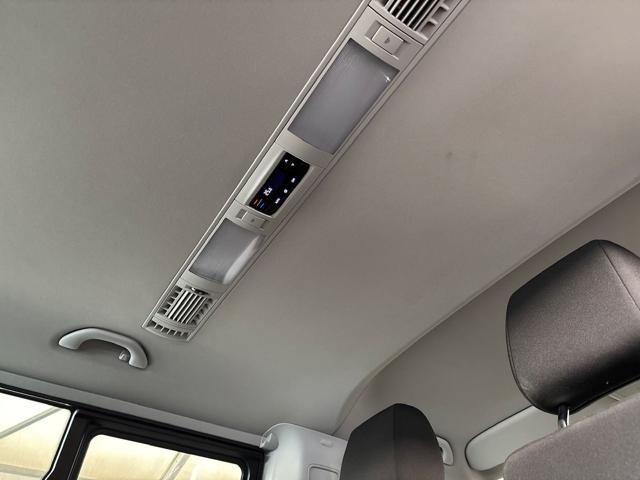 VOLKSWAGEN Caravelle usata, con Autoradio digitale