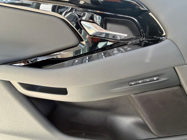 LAND ROVER Range Rover Evoque usata, con Servosterzo