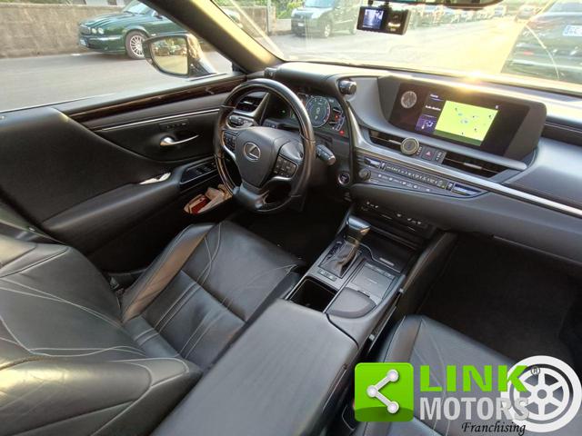 LEXUS ES 300 usata, con Cerchi in lega