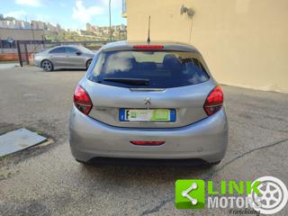 PEUGEOT 208 usata, con Autoradio
