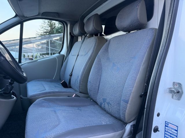 RENAULT Trafic usata, con USB