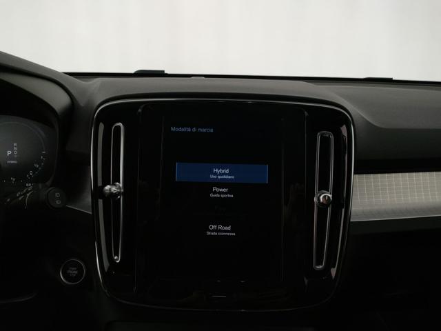VOLVO XC40 usata, con USB