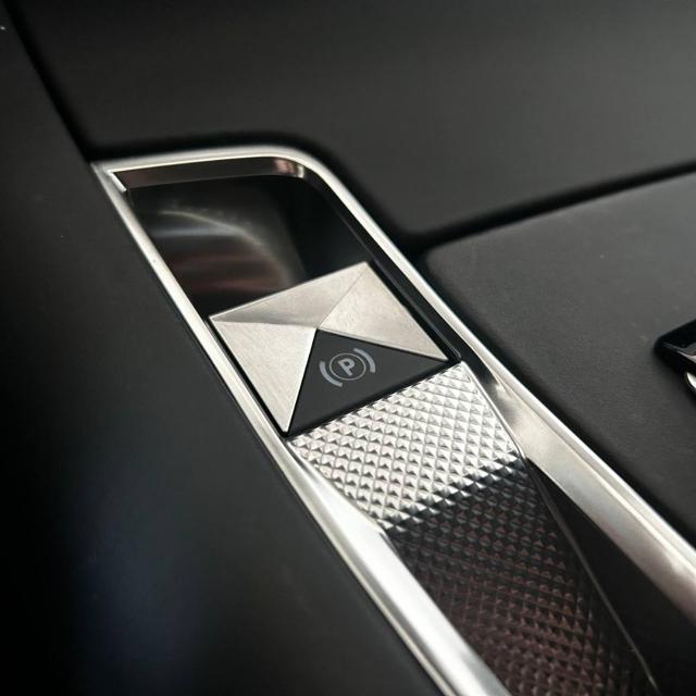 DS AUTOMOBILES DS 7 usata, con Luci diurne LED