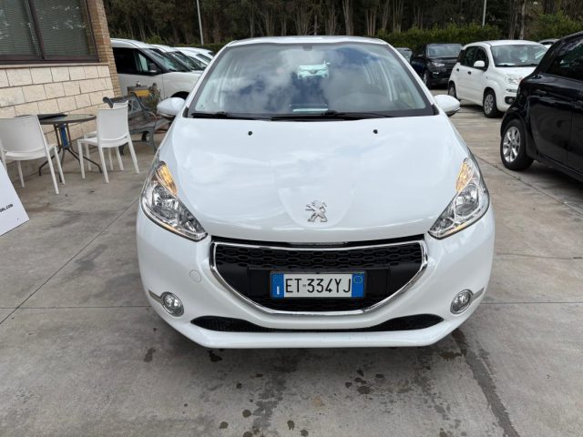 PEUGEOT 208 usata, con Airbag