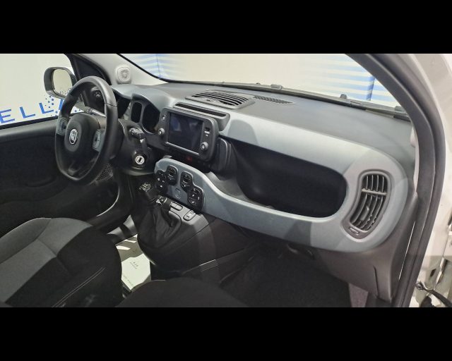 FIAT New Panda usata 22