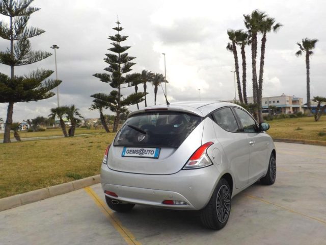 LANCIA Ypsilon usata, con Airbag testa