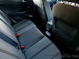 VOLKSWAGEN T-Roc usata, con USB