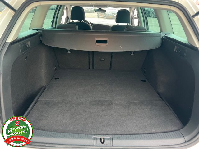 VOLKSWAGEN Golf Variant usata, con Climatizzatore