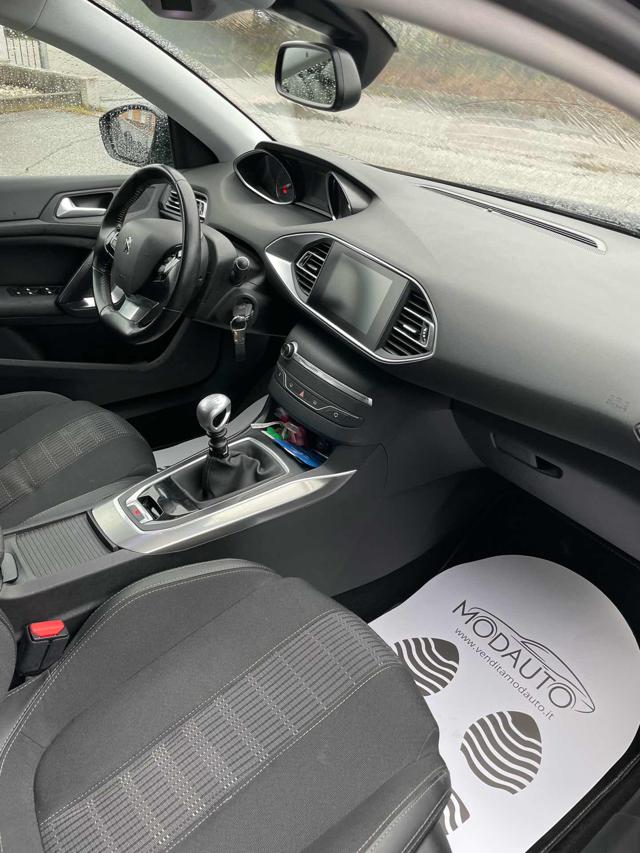 PEUGEOT 308 usata, con Climatizzatore