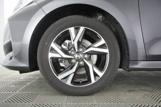 TOYOTA Yaris usata 8