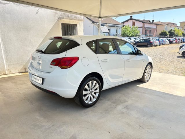 OPEL Astra usata, con Autoradio
