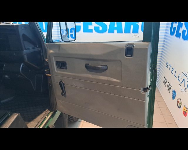 LAND ROVER Defender usata 20