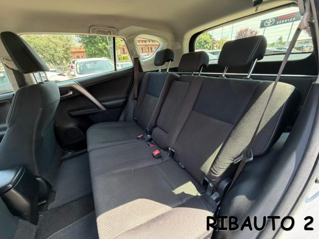 TOYOTA RAV 4 usata, con Vetri oscurati
