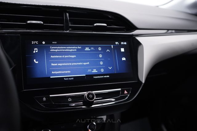 OPEL Corsa usata, con USB
