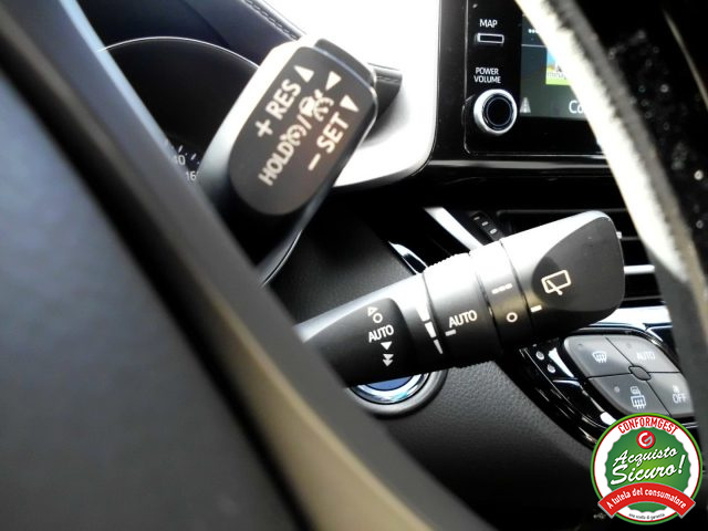 TOYOTA C-HR usata, con Controllo vocale