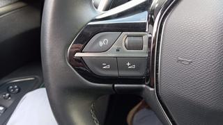 PEUGEOT 5008 usata, con Sensori di parcheggio posteriori