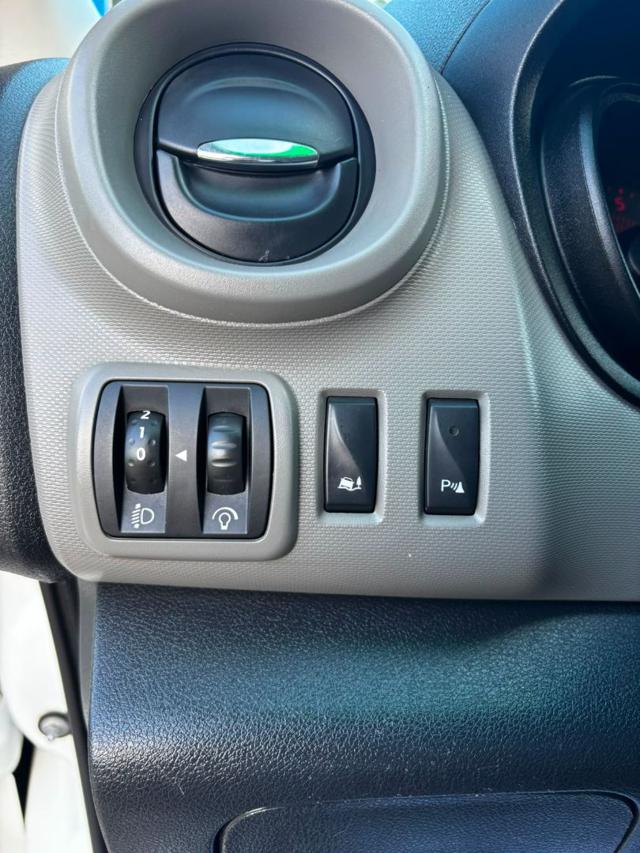RENAULT Trafic usata 22