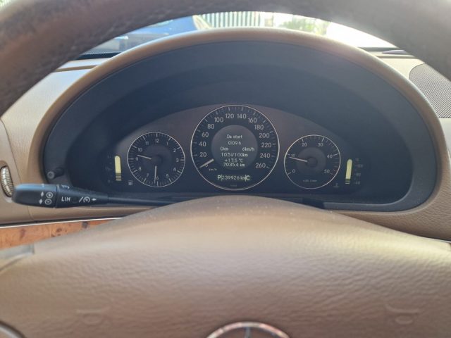 MERCEDES-BENZ E 220 usata, con Controllo trazione