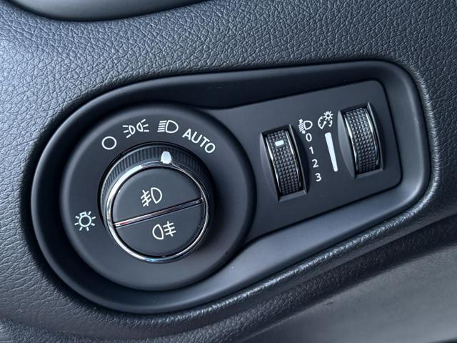 JEEP Renegade usata, con Sedile posteriore sdoppiato