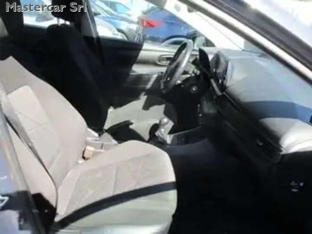 HYUNDAI Bayon usata, con Boardcomputer