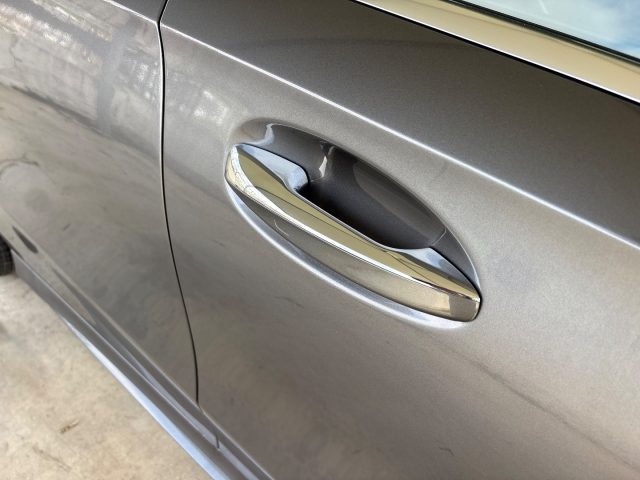 MERCEDES-BENZ A 180 usata, con Fari LED