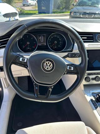 VOLKSWAGEN Passat Variant usata, con Filtro antiparticolato