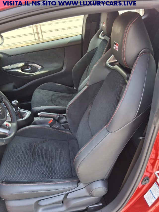 TOYOTA Yaris usata, con Interni in pelle